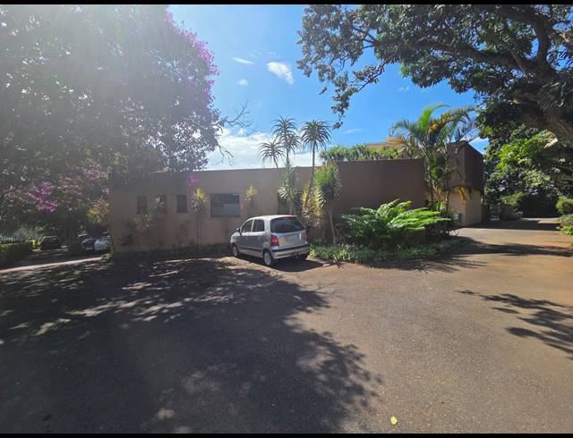 1,600M² BUILDING FOR SALE IN GILLITTS
